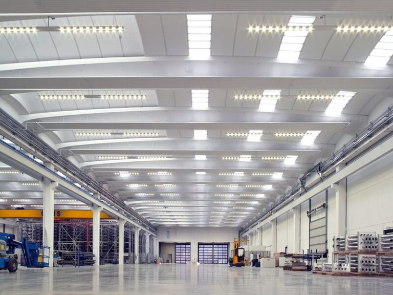 LED illuminazione capannone industriale